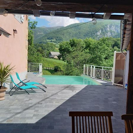 Maison Ainerak Gite A Sainte Engrace La Pierre Saint Martin Exterior photo