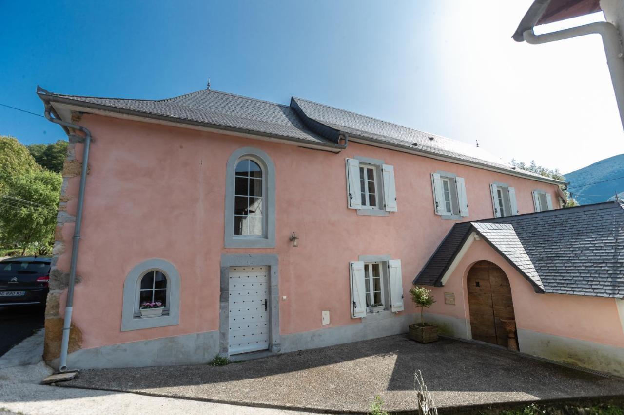 Maison Ainerak Gite A Sainte Engrace La Pierre Saint Martin Exterior photo
