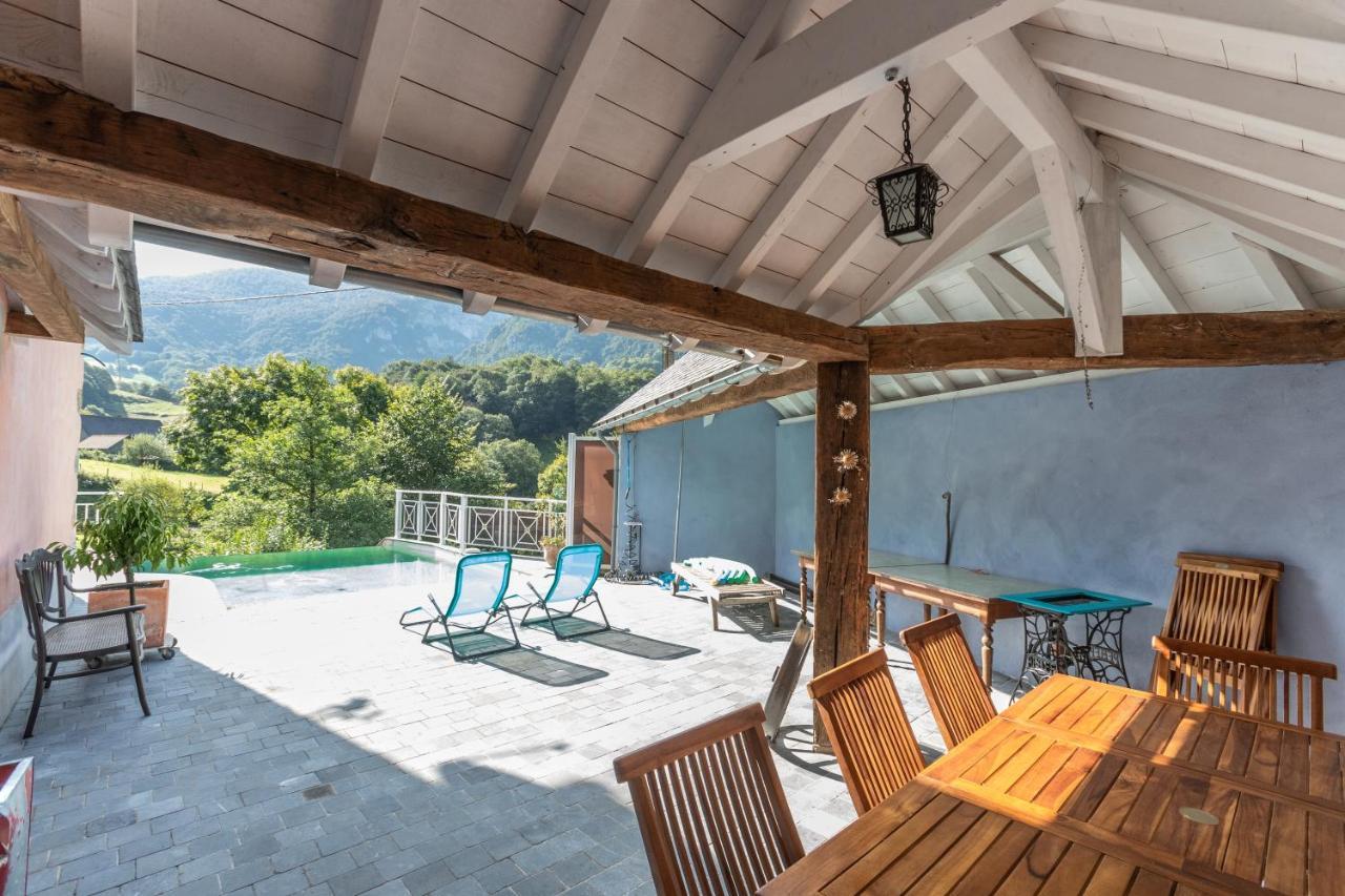 Maison Ainerak Gite A Sainte Engrace La Pierre Saint Martin Exterior photo